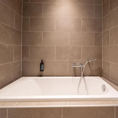 Forest-view Mansion, Hainaut 펜션 Antoing