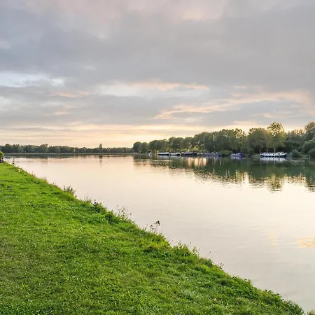 Forest-view Mansion, Hainaut * Antoing